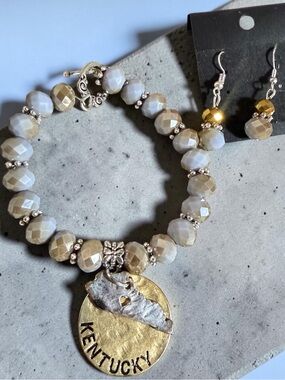 Handmade Kentucky Charm Beaded Bracelet and Earrings Set Faceted Beige Blue Gray